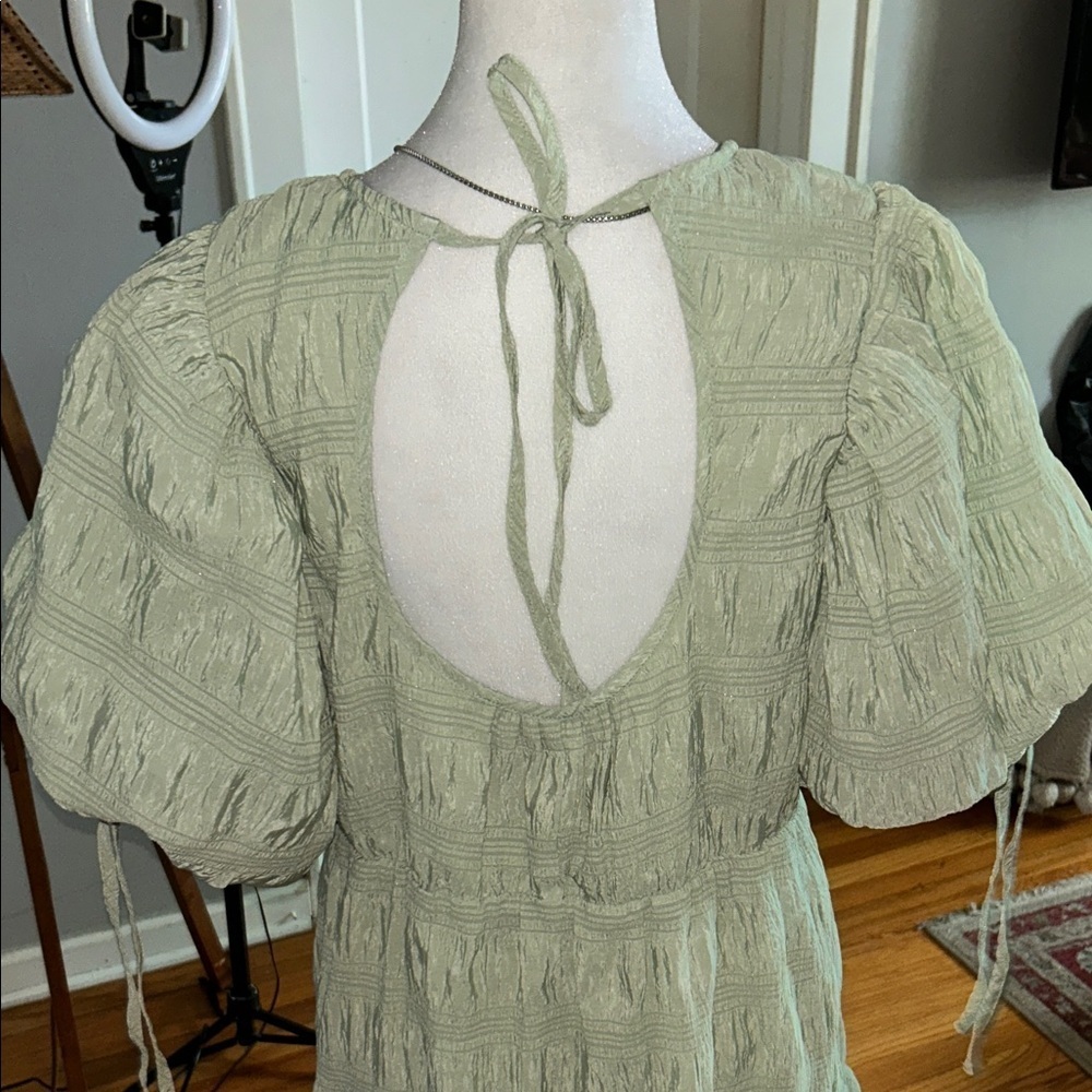 Moon River Light Sage Puff Sleeve Midi Dress - Picture 7 of 9